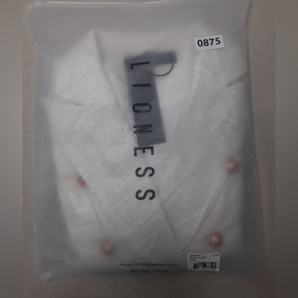 Lioness Palermo Blazer in Cream Size Small - Picture 7 of 7